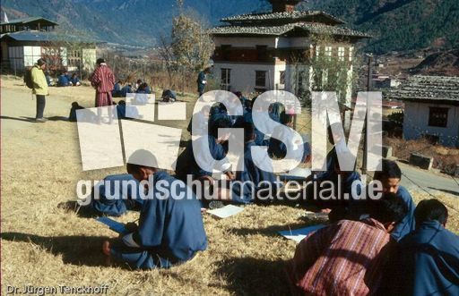 1087_Bhutan_1994_Thimpu_Malschule.jpg